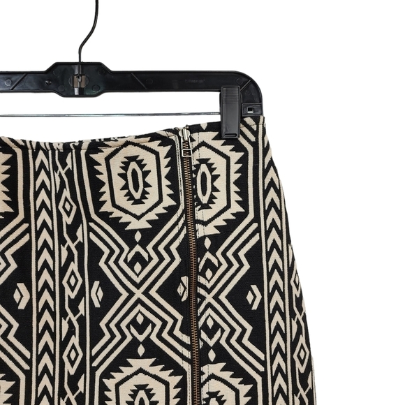 Mink Pink Women's Pardon My Freedom Black Southwest Print Skirt - M - Picture 3 of 6